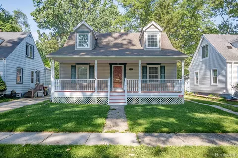 4404 2nd St, Wayne, MI 48184