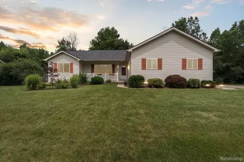 5336 Wheat Way Ave, Flint, MI 48473
