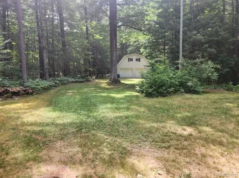 182 W River Dr, Gladwin, MI 48624