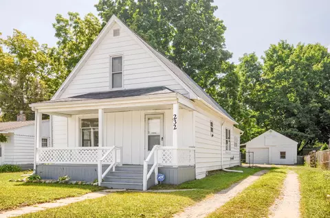 232 E State St, Montrose, MI 48457 photo 1