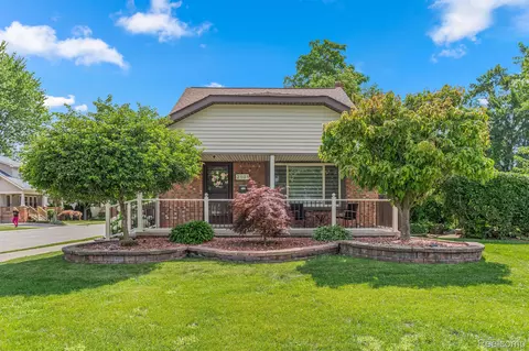 2101 Boldt St, Dearborn, MI 48124