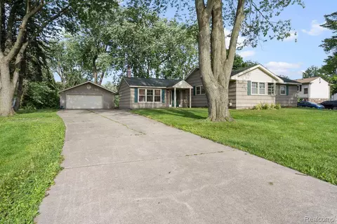 15615 Pardee Rd, Taylor, MI 48180