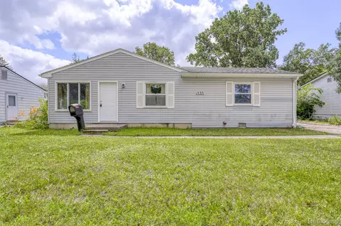 15371 Woodmont St, Romulus, MI 48174
