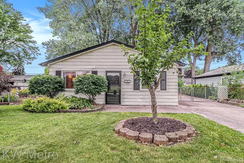 27355 Lorenz St, Madison Heights, MI 48071