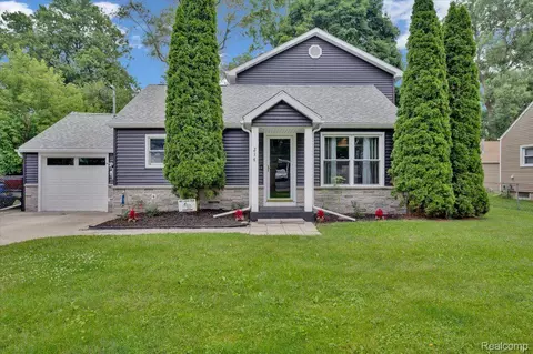 214 Garland St, Davison, MI 48423