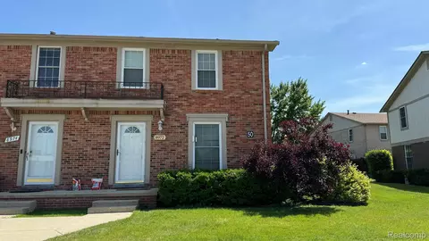 8972 Scotia Dr, Sterling Heights, MI 48312