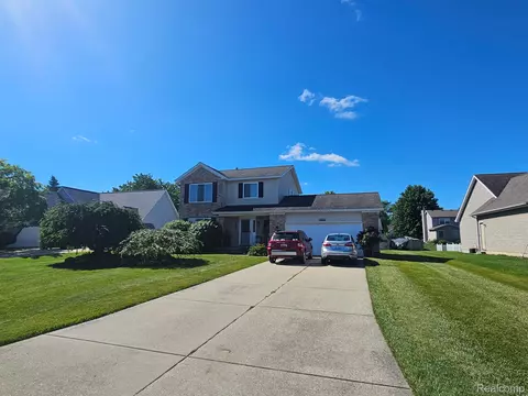 4426 Maple Pointe Trl, Grand Blanc, MI 48439