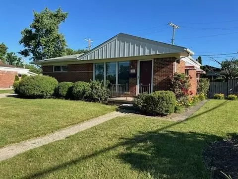 1008 Broadacre Ave, Clawson, MI 48017