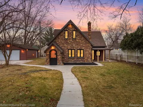 23364 Cayuga Ave, Hazel Park, MI 48030