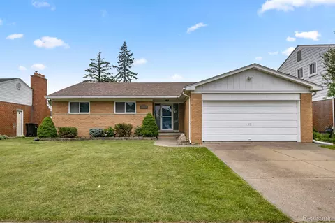 10137 Kolb Ave, Allen Park, MI 48101