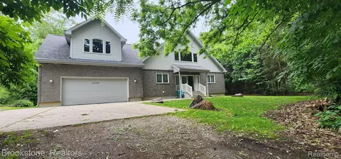 1309 Riverdale St, Flint, MI 48503