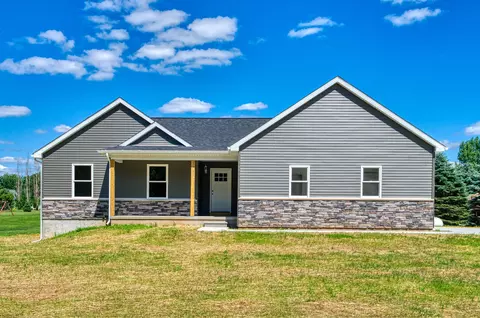 7807 Hidden Circle Dr, Byron, MI 48418