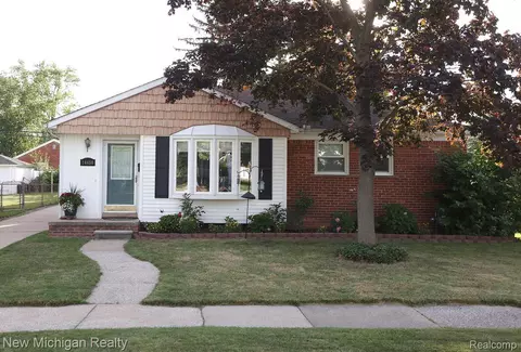 14450 Burns St, Southgate, MI 48195