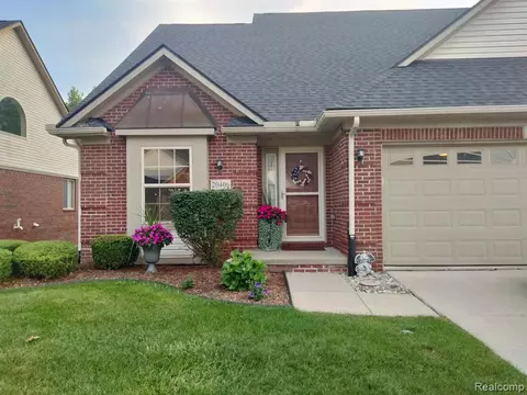 20406 Doves Pointe Dr, Romulus, MI 48174