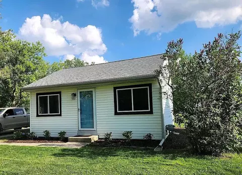 2309 W Ray Rd, Fenton, MI 48430