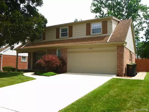 1631 Evergreen St, Trenton, MI 48183