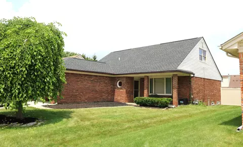 45132 Rector Dr, Canton, MI 48188