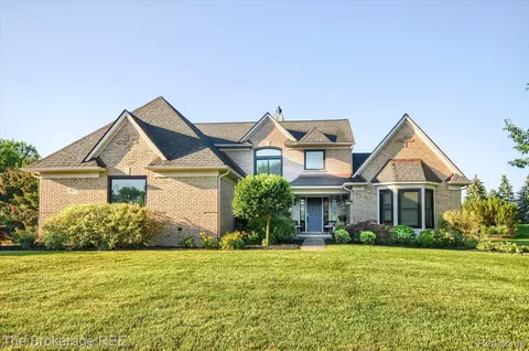 3957 Fieldview Rd, Orion, MI 48360