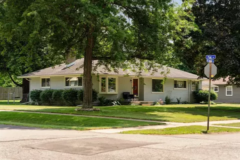 428 N Summit St, Webberville, MI 48892