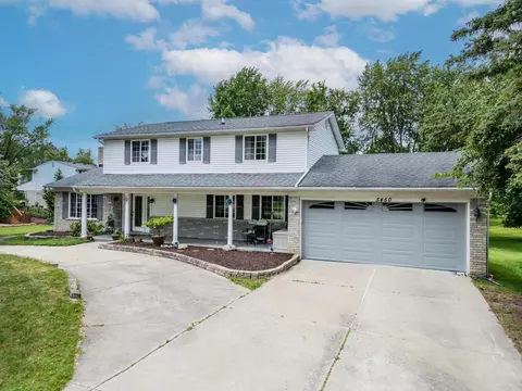 5450 Pocono St, West Bloomfield, MI 48323