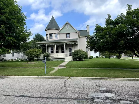 791 W Caledonia St, Howell, MI 48843