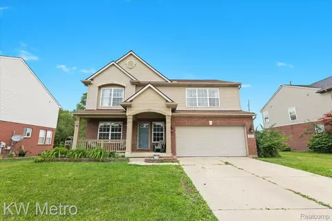 5810 Newberry Estates Dr, Westland, MI 48185