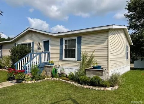 316 Hunters Rill, Oxford, MI 48371