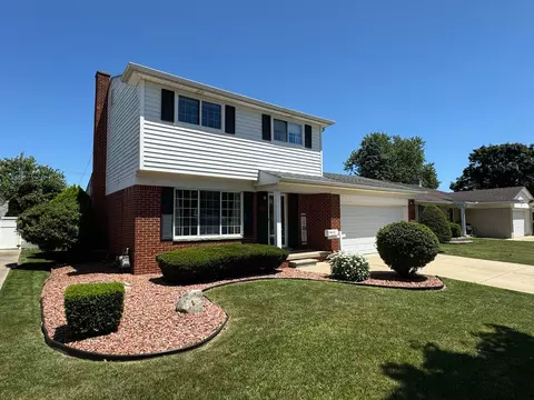 4153 Ponderosa St, Trenton, MI 48183