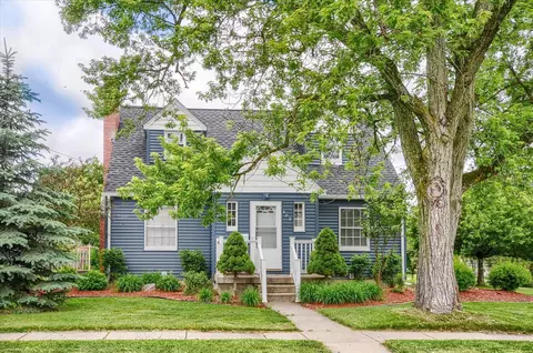 402 S Main St, Davison, MI 48423