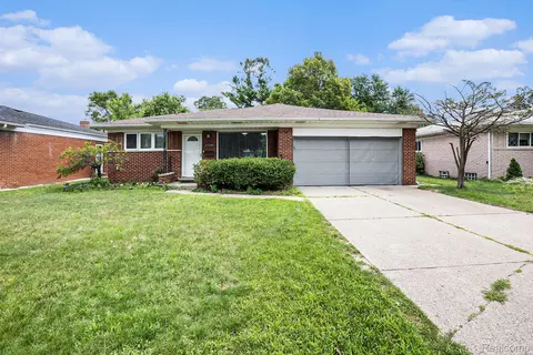 27528 El Capitan Dr, Warren, MI 48092
