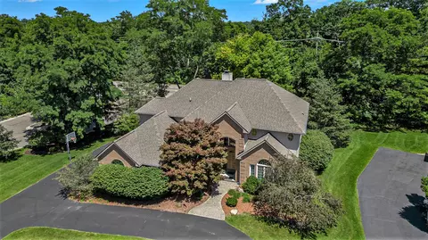 3401 Green Hill Crt Ct, West Bloomfield, MI 48324