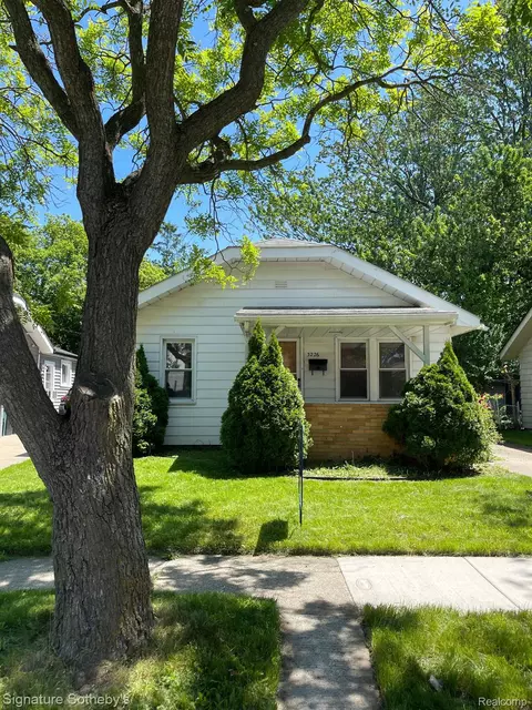 3226 Grayson St, Ferndale, MI 48220