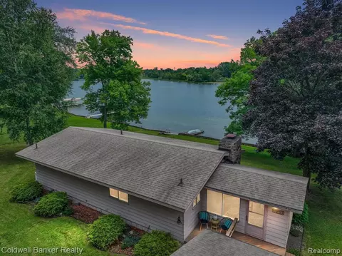 9550 Sashabaw Rd, Clarkston, MI 48348