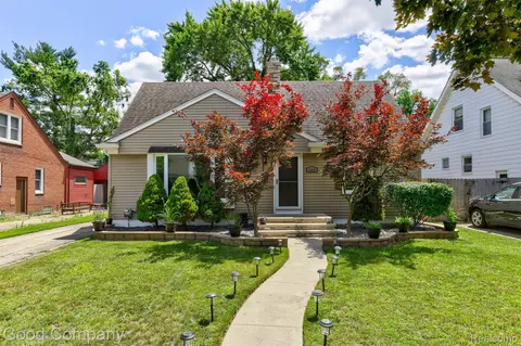 1315 W Troy St, Ferndale, MI 48220