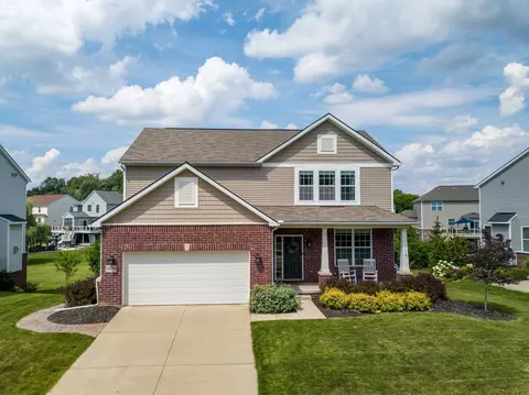 58096 Sunflower Cir S, Lyon, MI 48165