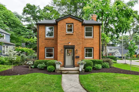 13 Fairwood Blvd, Pleasant Ridge, MI 48069