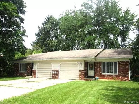 207 Murphy St, Linden, MI 48451