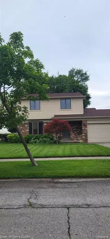 3028 Gloucester Dr, Sterling Heights, MI 48310