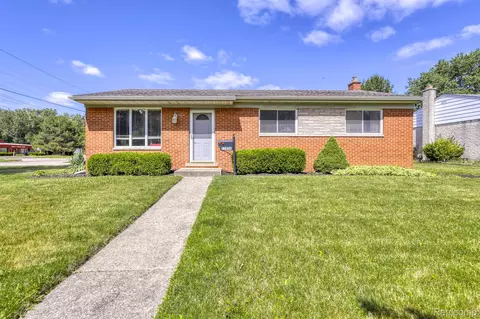 11836 Klebba St, Taylor, MI 48180