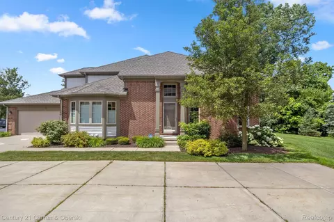 44650 Heather Ln, Canton, MI 48187