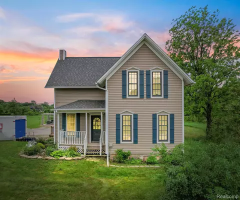 58085 9 Mile Rd, Lyon, MI 48178