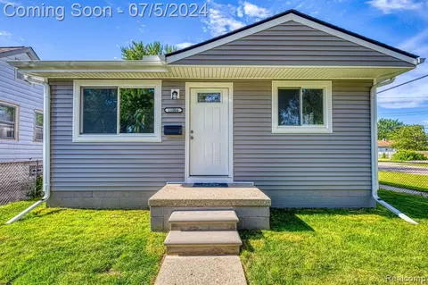 11004 Continental Ave, Warren, MI 48089