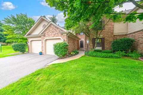 36972 Dartmoor Dr, Farmington Hills, MI 48331