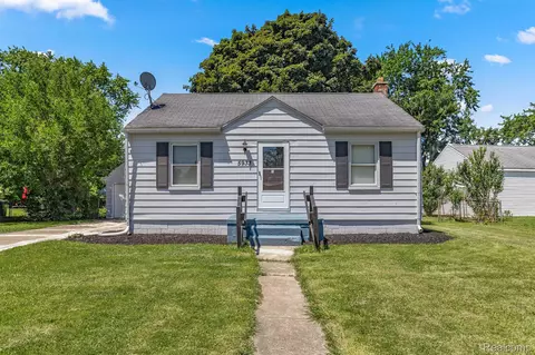 5933 Arcola St, Garden City, MI 48135