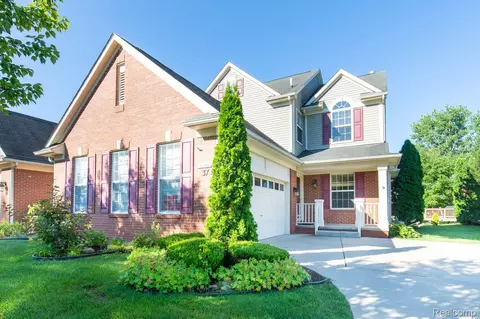 43665 Cherrywood Ln, Canton, MI 48188