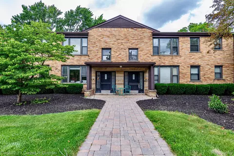 21 E Lincoln Ave #6, Royal Oak, MI 48067