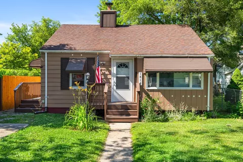 1813 Jenks St, Port Huron, MI 48060