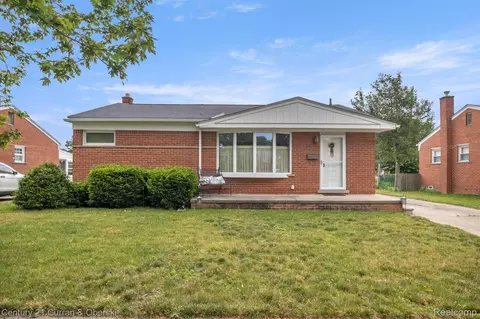 3255 Patton St, Trenton, MI 48183