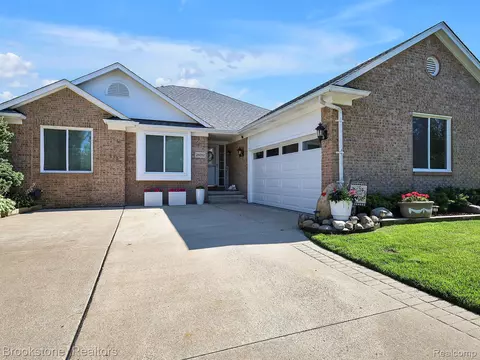 28312 Katie Rd, Chesterfield, MI 48047