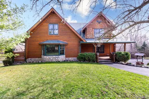 8980 Pleasantview, Northville, MI 48168